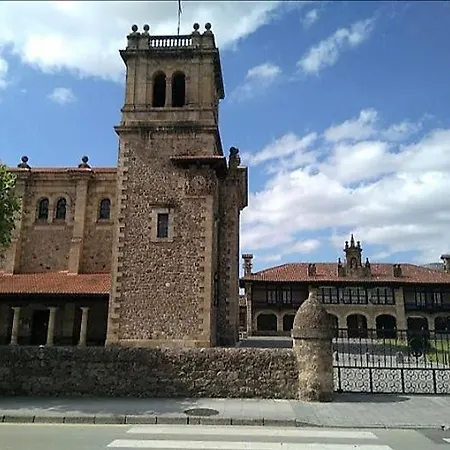 Estelas De Cantabria Lägenhet Corrales De Buelna